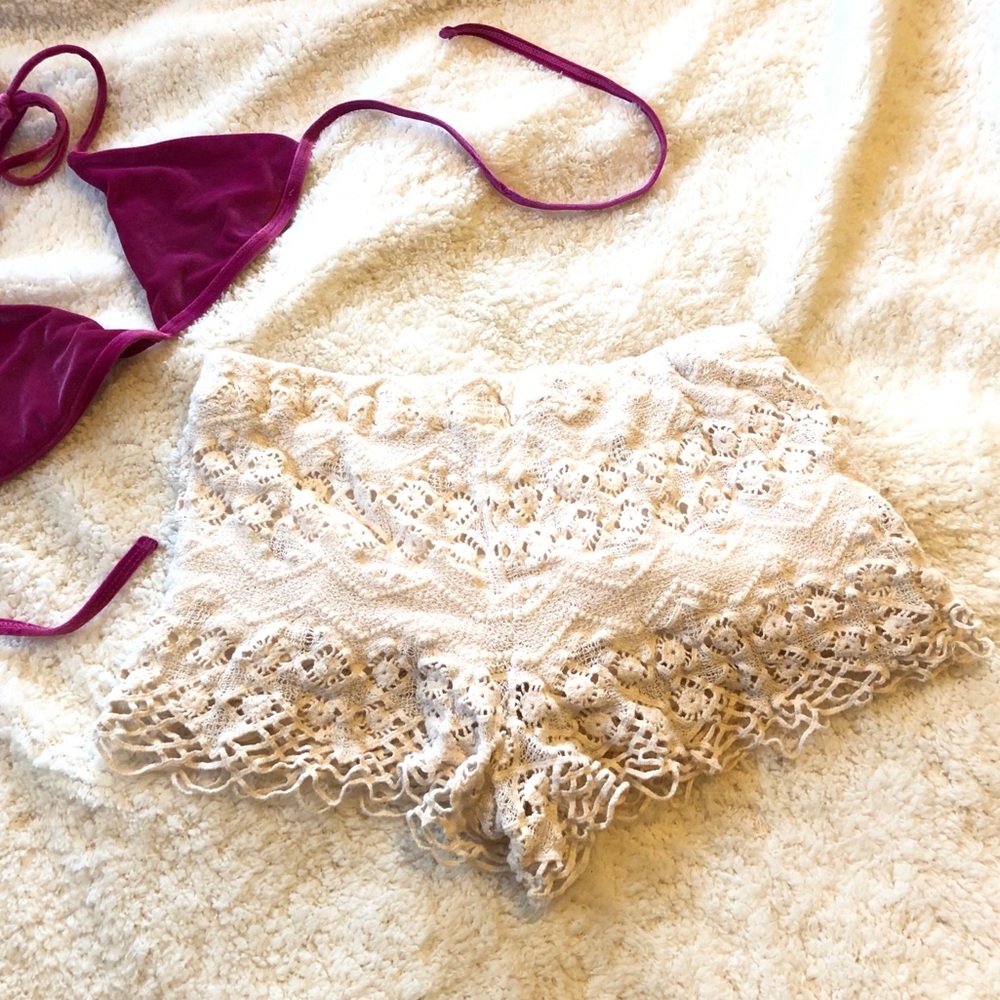Beige Crochet Laced Shorts - Picture 5 of 6